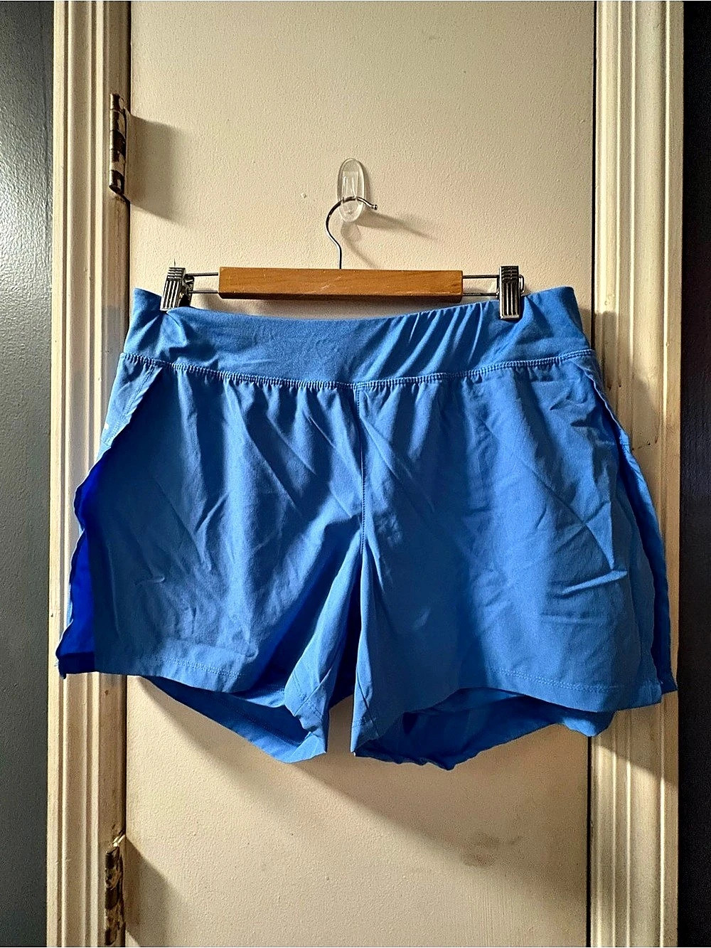 Avia Women's Blue Athletic Shorts Size Large